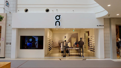 on by HULLE あべの店
