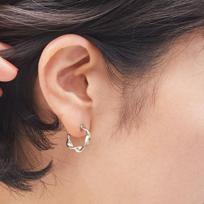 BAQLESS  Embrace Wavy Silver　HP-WV-SV