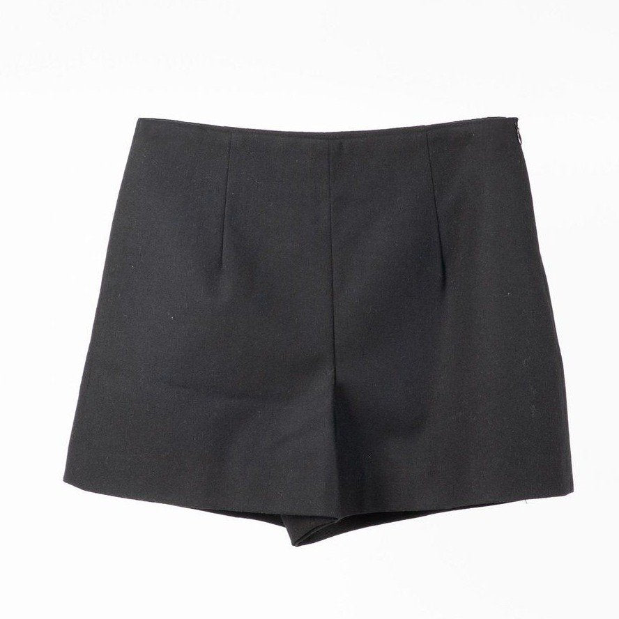 LE CLASSIC WOOL SHORT PANTS BLACK