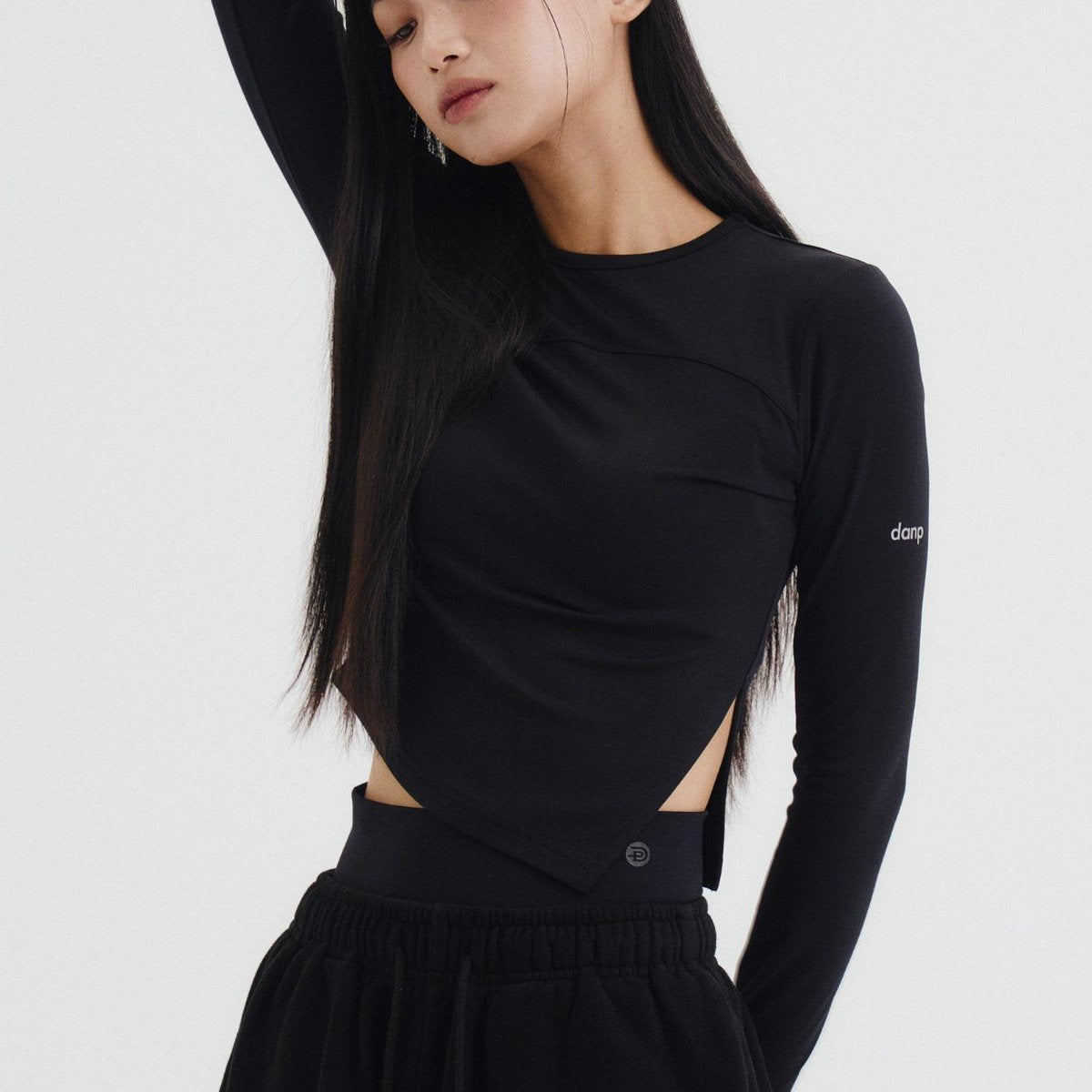 DANP Slit Line Long Sleeve BLACK