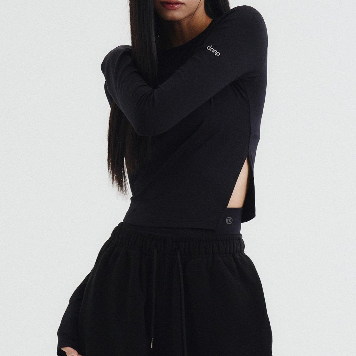 DANP Slit Line Long Sleeve BLACK
