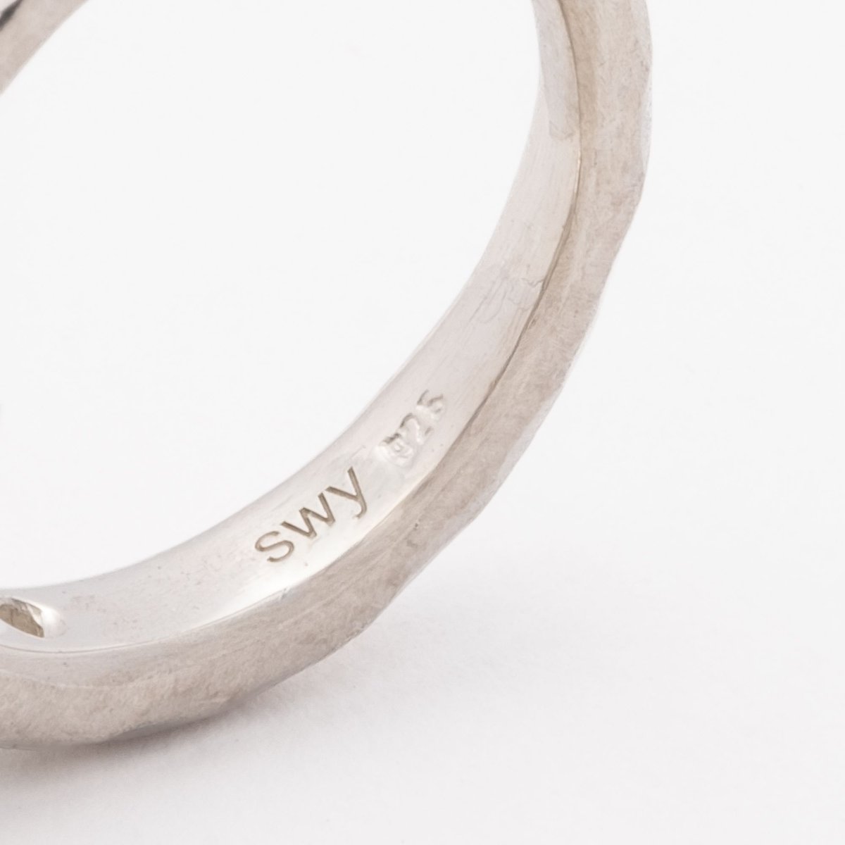 SWY Rhythm Ring Shore GREEN SAPPHIRE