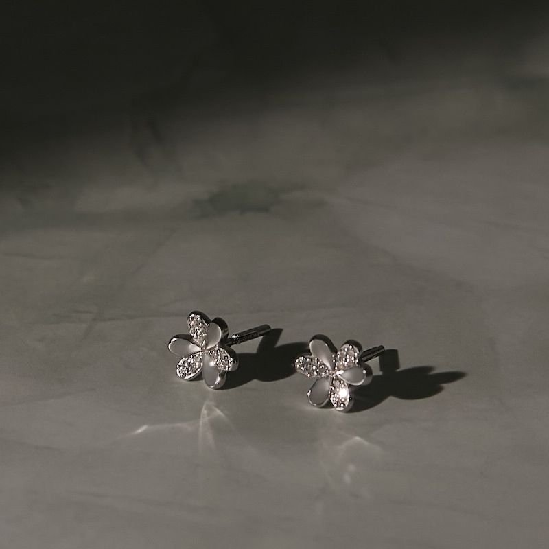 BAQLESS HONESTY FLORAL SILVER CZ-FLR-SV