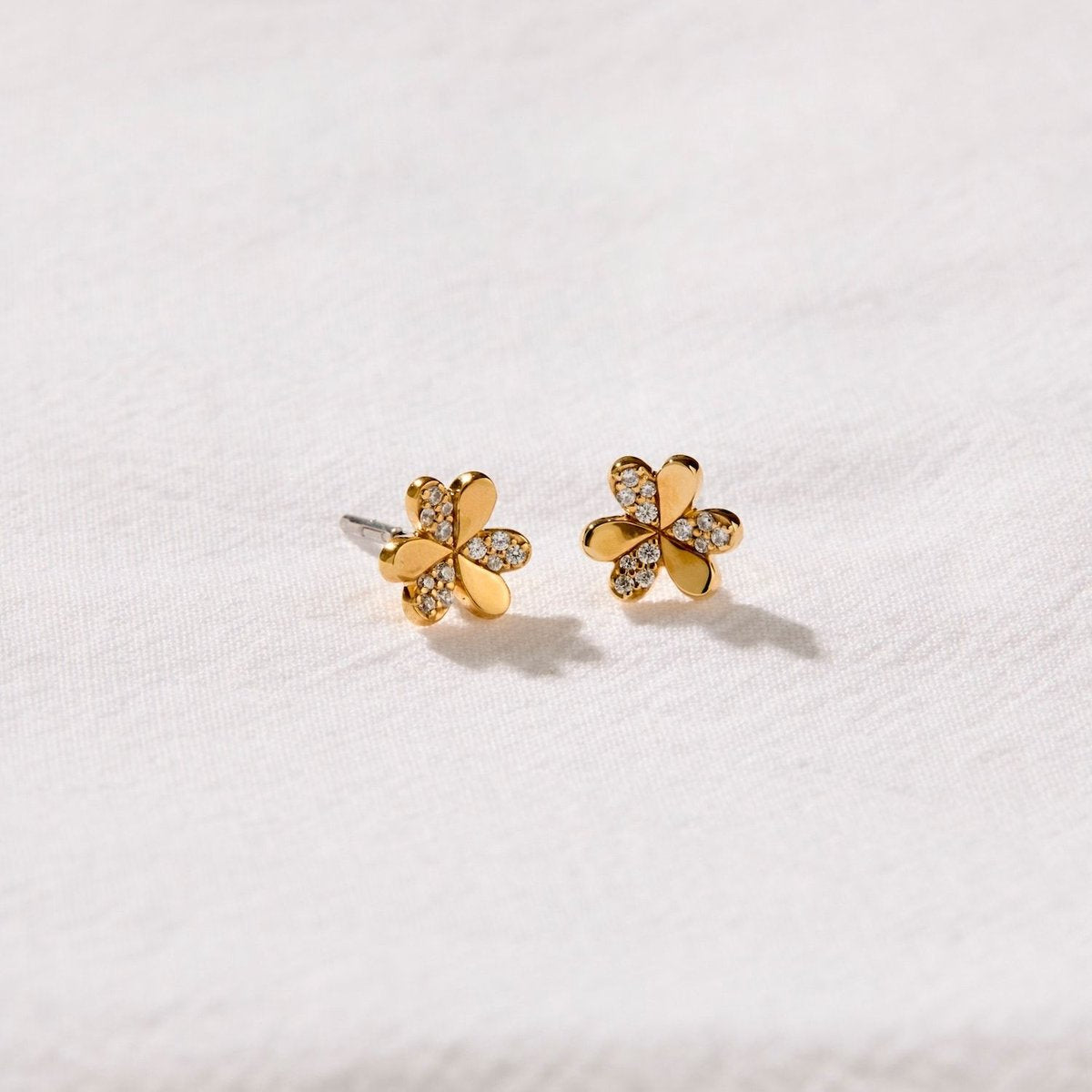 BAQLESS HONESTY FLORAL GOLD CZ-FLR-YG