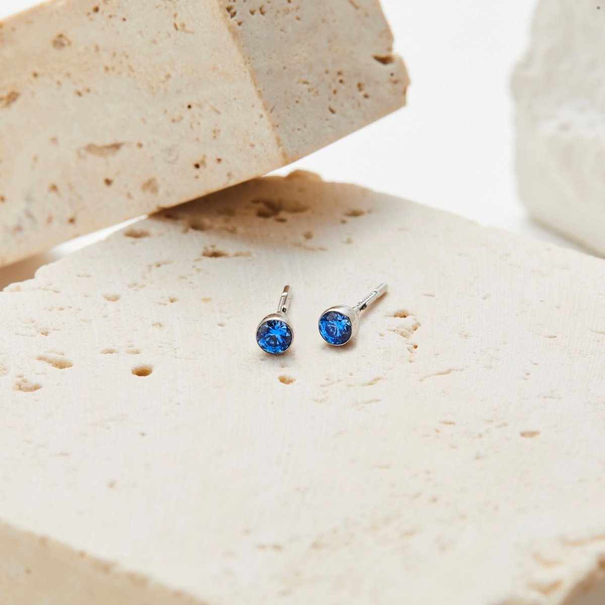 BAQLESS Clarity Blue 4.0mm CZ-40-AB