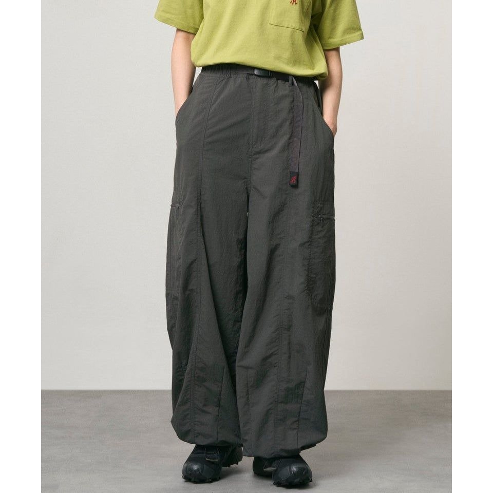 Gramicci NYLON LOOSE BALLOON PANT CARBON