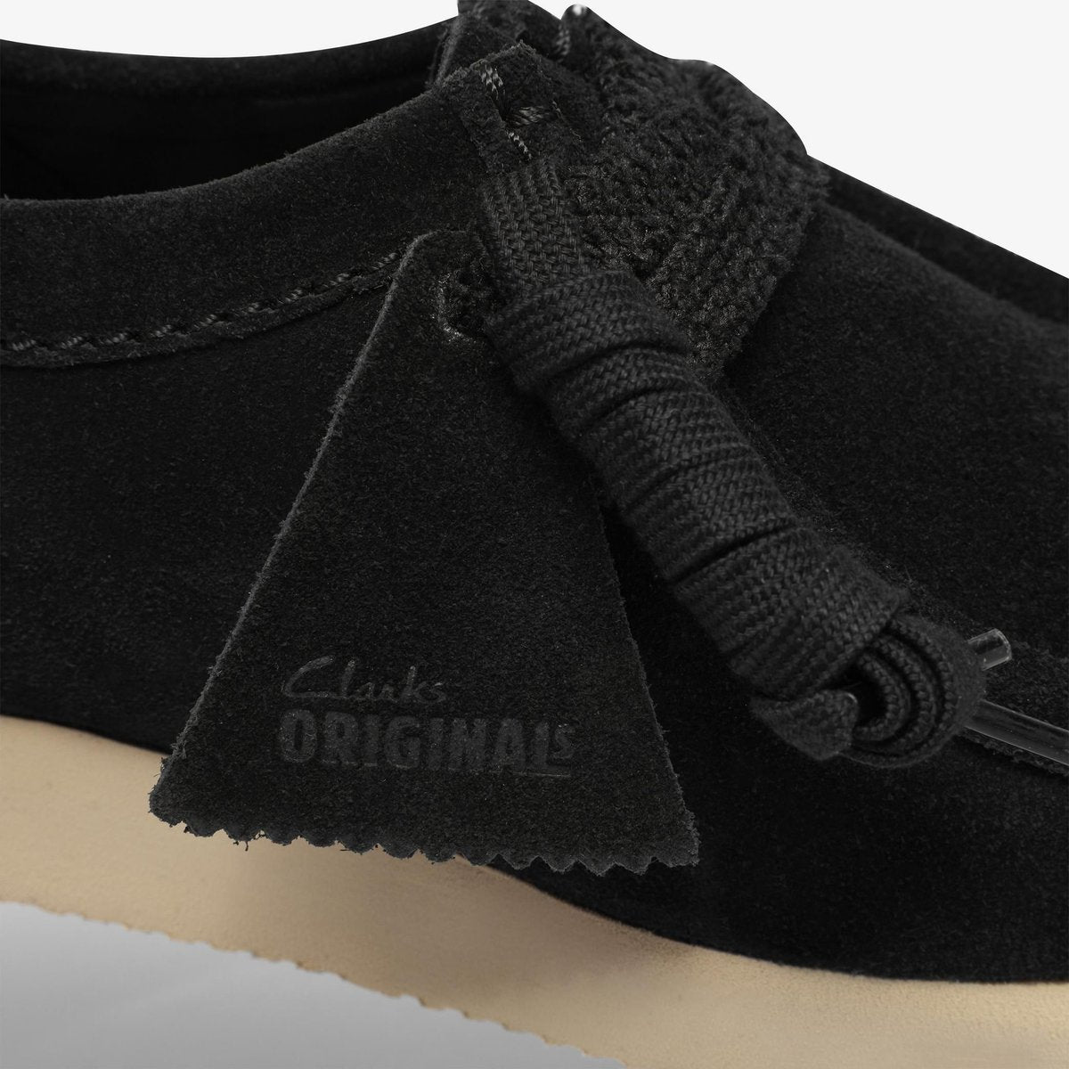 CLARKS Wallabee Lite. Black Sde