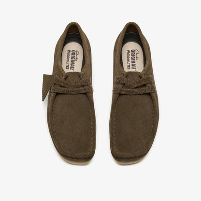 CLARKS Wallabee Lite. Dark Olive Sde
