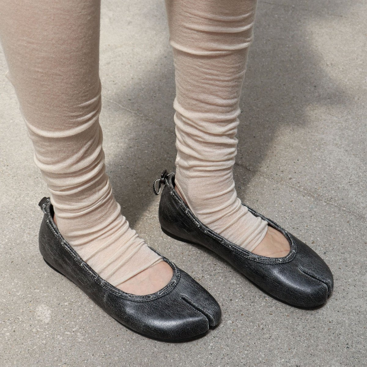 PAES Leather String Flat Vintage Black