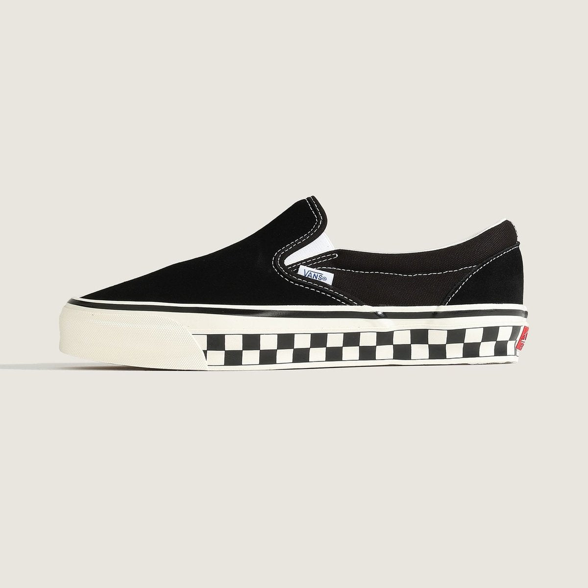 Vans Lx Classic Slip-On 98 CHECKERBOARD SIDEWALL COLLECTION CHECKERBOARD SIDEWALL BLACK/MARSHMALLOW