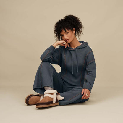 UGG W CLASSIC MINI HERITAGE CHE