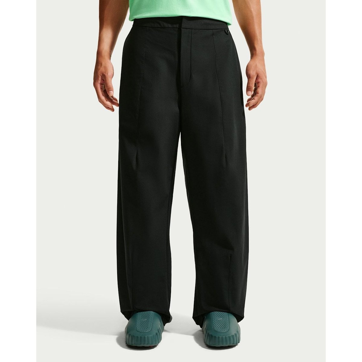 NIKE ナイキ ASMNKDFUV24.7PSBARRELL BLACK/BLACK/DK SMOKE GREY