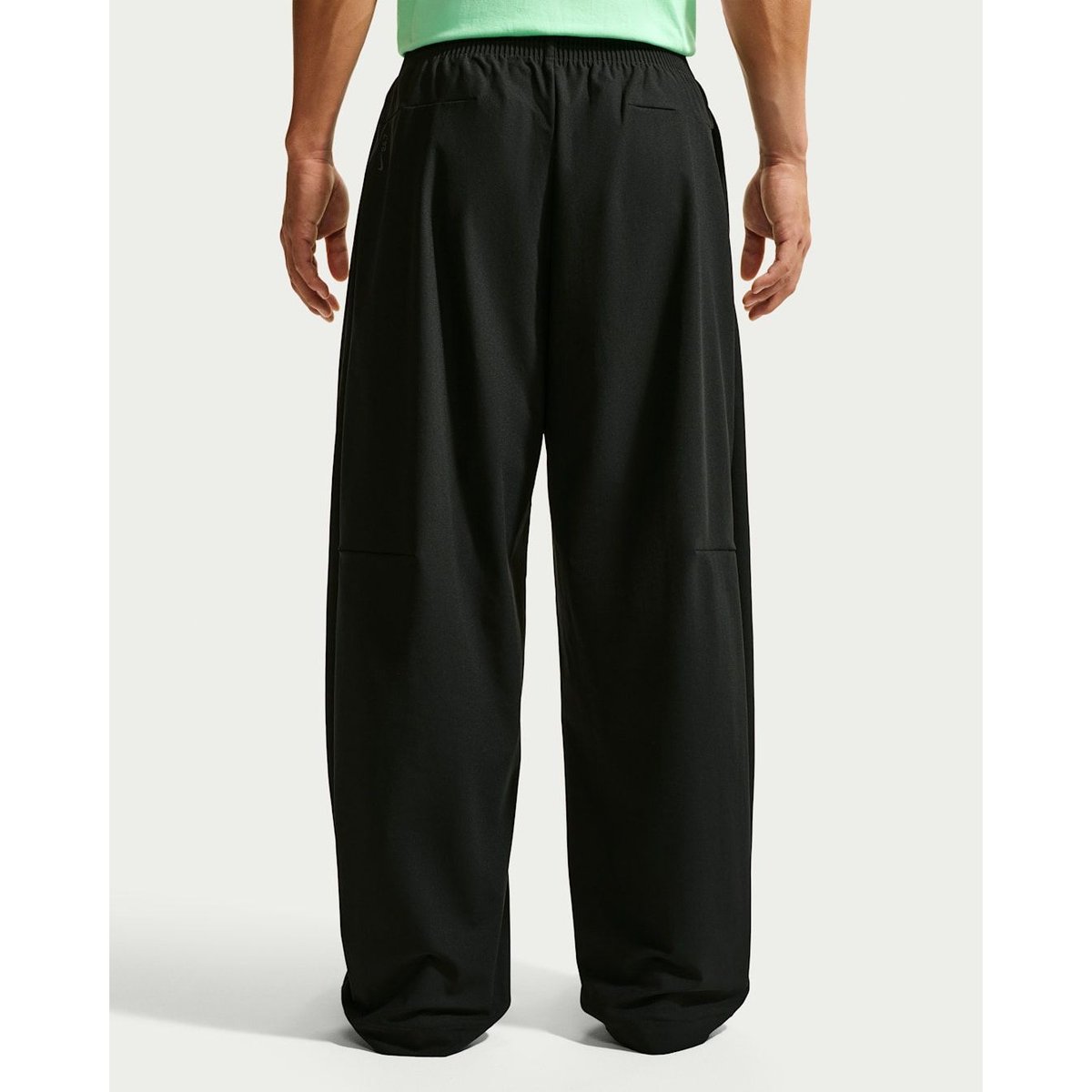 NIKE ナイキ ASMNKDFUV24.7PSBARRELL BLACK/BLACK/DK SMOKE GREY