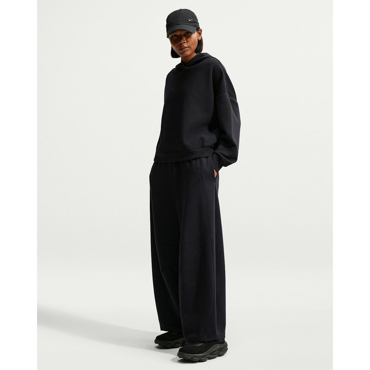 NIKE ナイキ 24.7 ImpossiblySoft BLACK/DK SMOKE GREY
