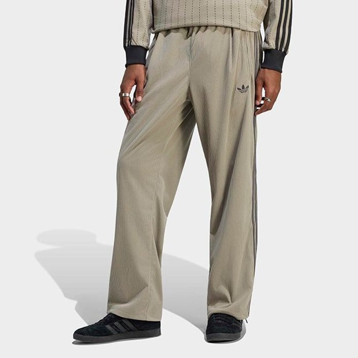 adidas originals FIREBIRD CORDUROY TRACK PANTS ｼﾙﾊﾞｰﾍﾟﾌﾞﾙ