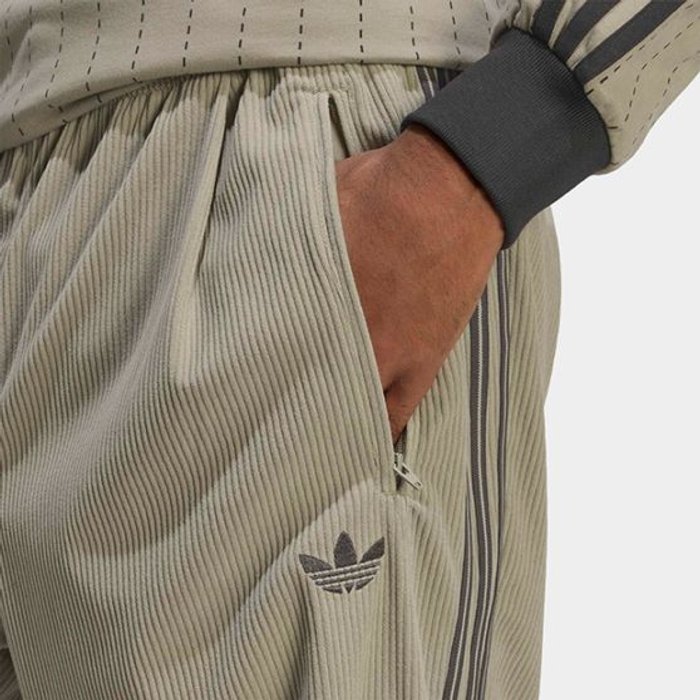 adidas originals FIREBIRD CORDUROY TRACK PANTS ｼﾙﾊﾞｰﾍﾟﾌﾞﾙ