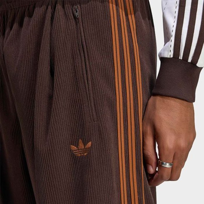 adidas originals FIREBIRD CORDUROY TRACK PANTS ｵｰﾛﾗｺｰﾋｰ