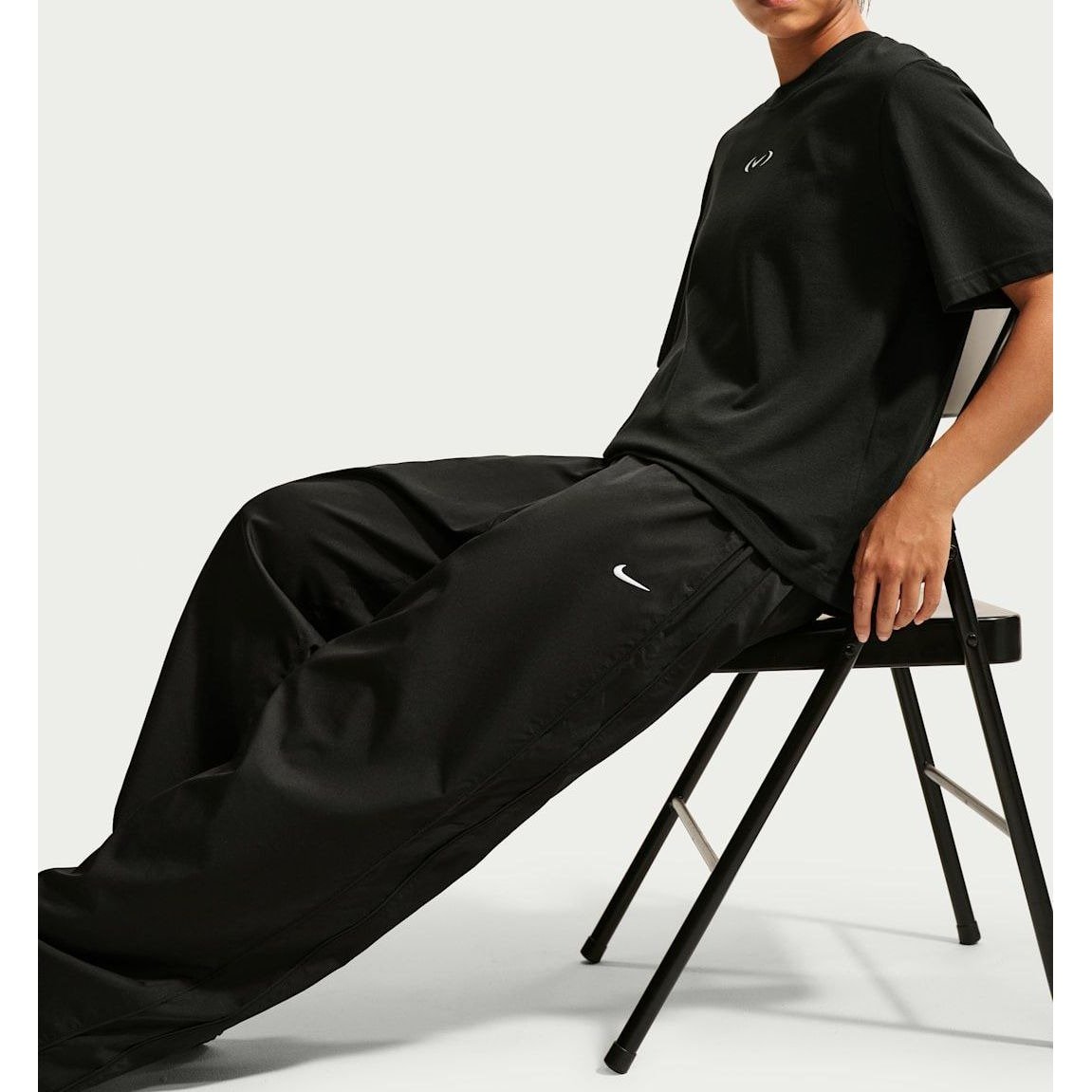 NIKE ナイキ ASWNKESSNTLLOOSETRACKPAN BLACK/BLACK/WHITE