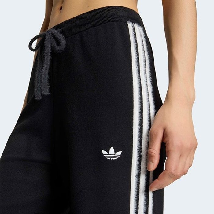 adidas originals KNIT FIREBIRD TRAC ブラック／ホワイト