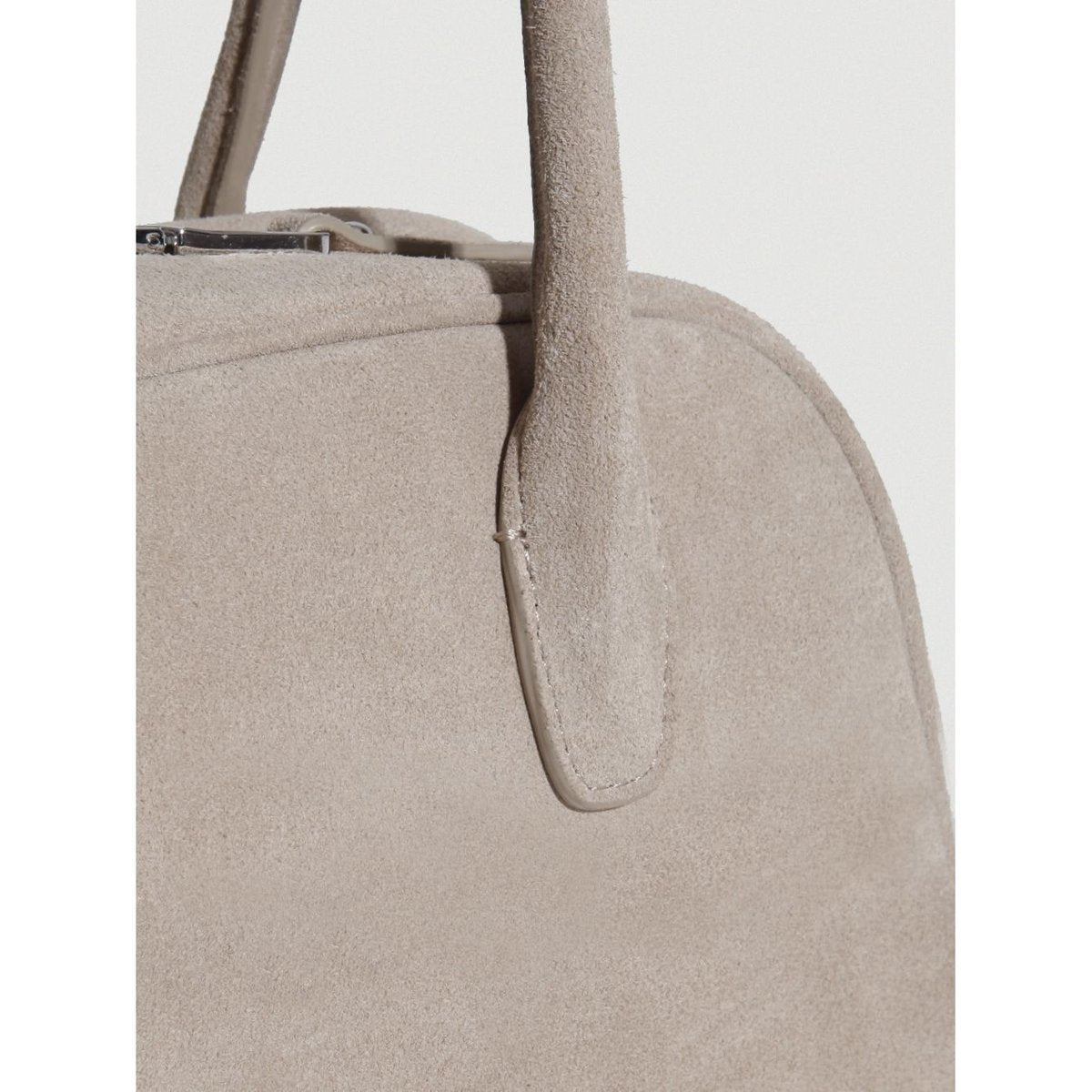 KOMOREBI MUSEUM SUEDE BAG B01 BEIGE