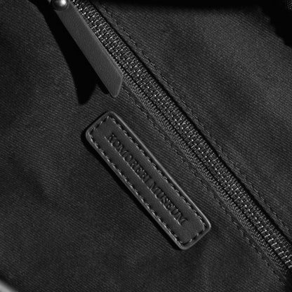 KOMOREBI MUSEUM LEATHER BAG BLACK