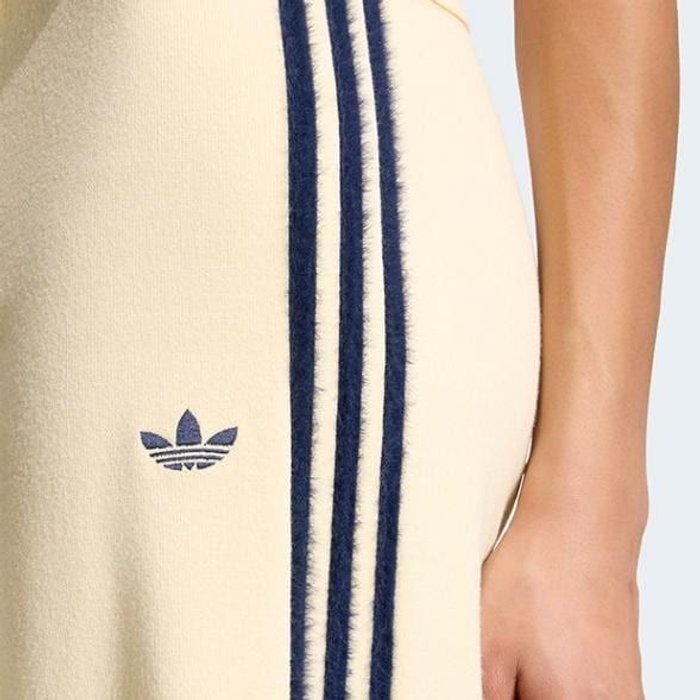 adidas originals KNIT FIREBIRD TRAC ウォームバニラ／ナイトインディゴ
